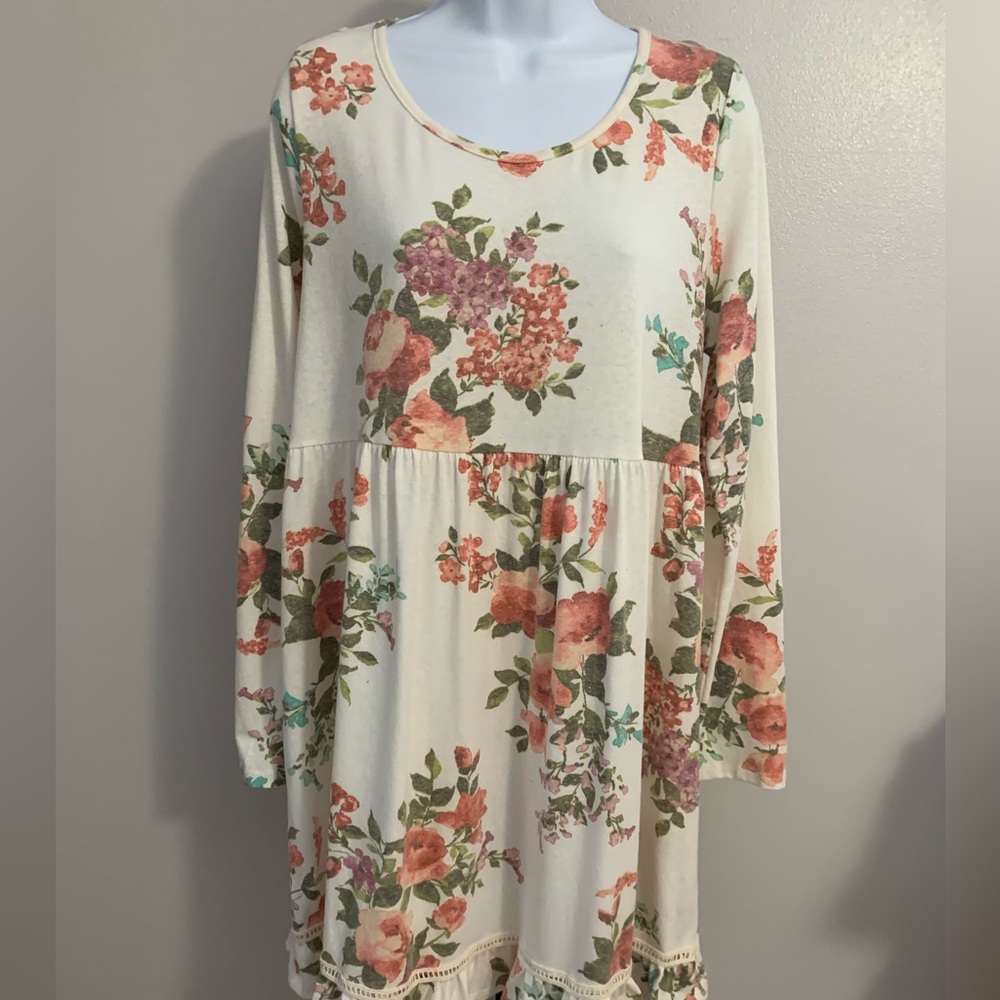 Kye Mi Floral Dress - Picture 14 of 16